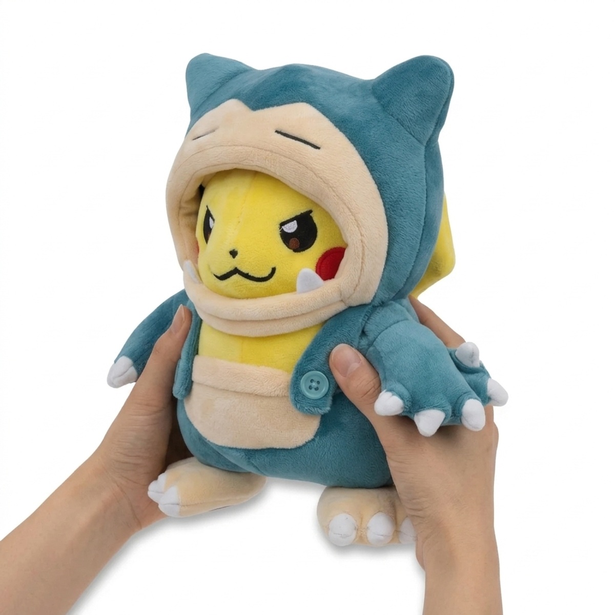 Pikachu Snorlax Pluszak trzymana w rękach