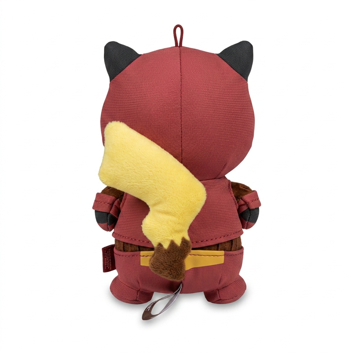 Pluszak Pikachu Team Magma widok z tyłu