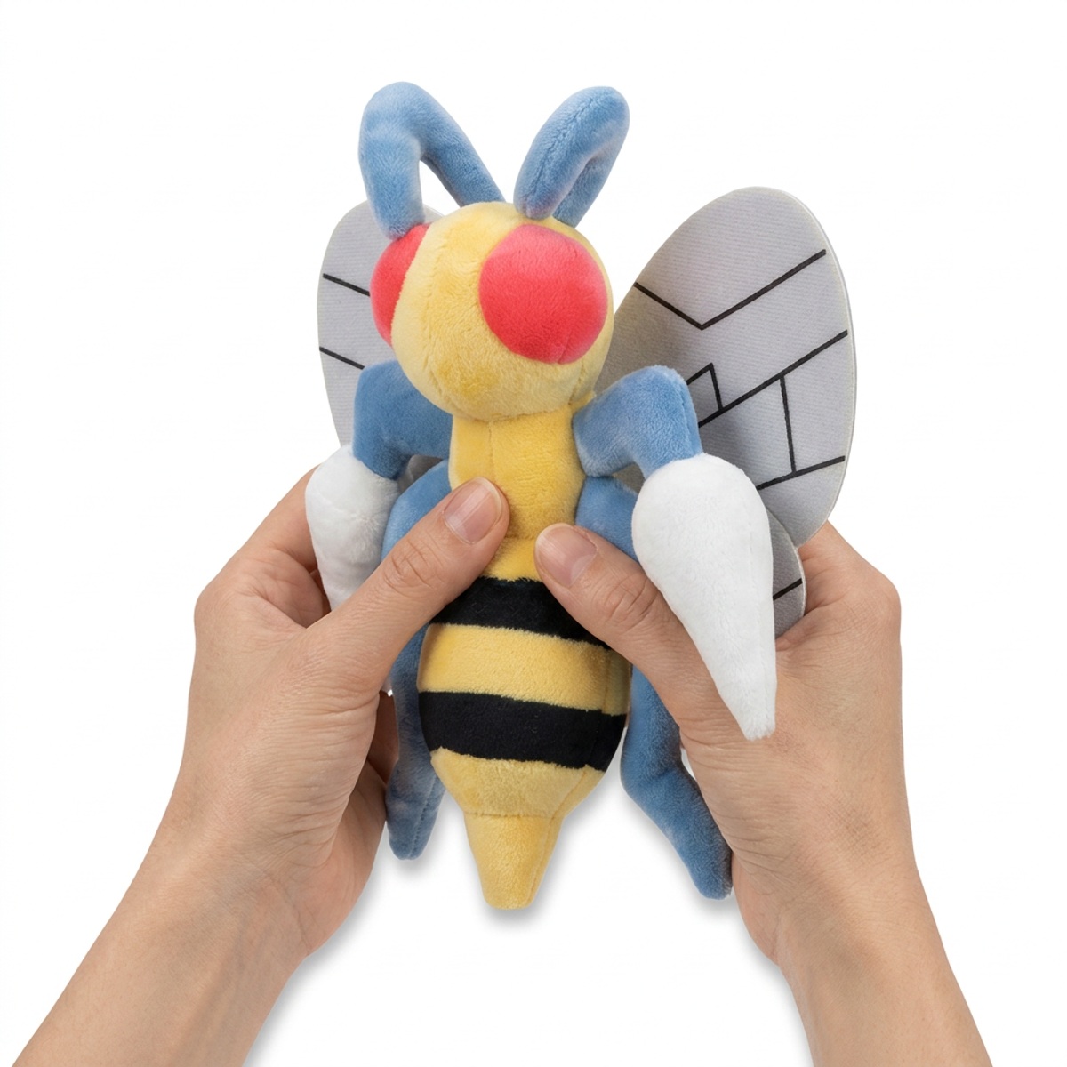 Beedrill Pluszak trzymany w rękach