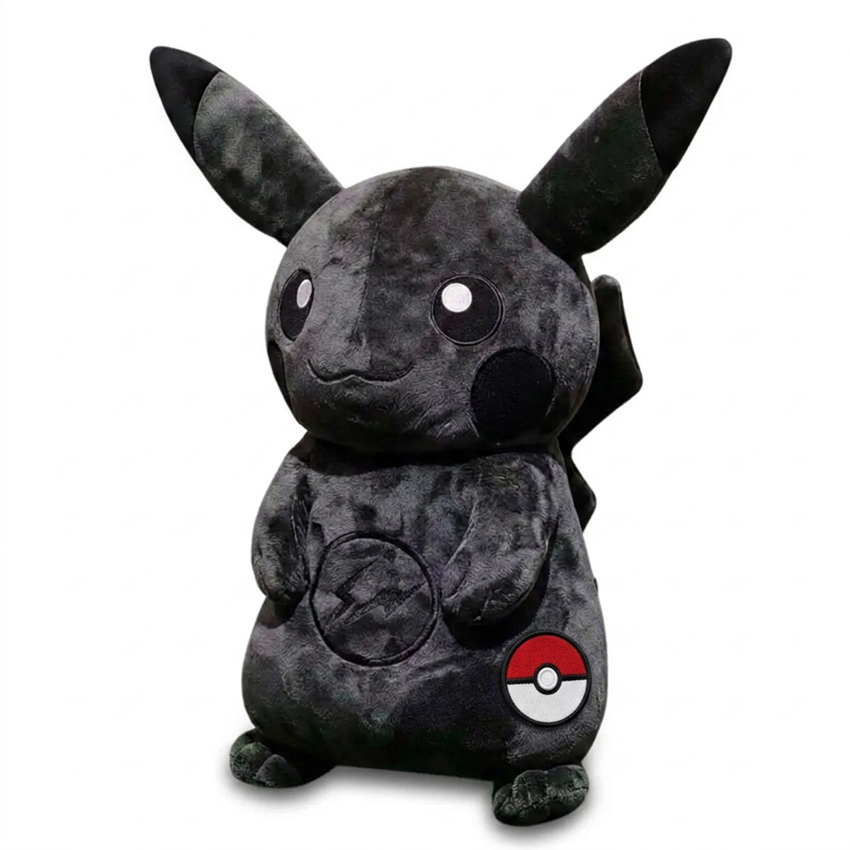 Czarny Pikachu Pluszak z odznaką potwierdzającą autentyczność produktu.