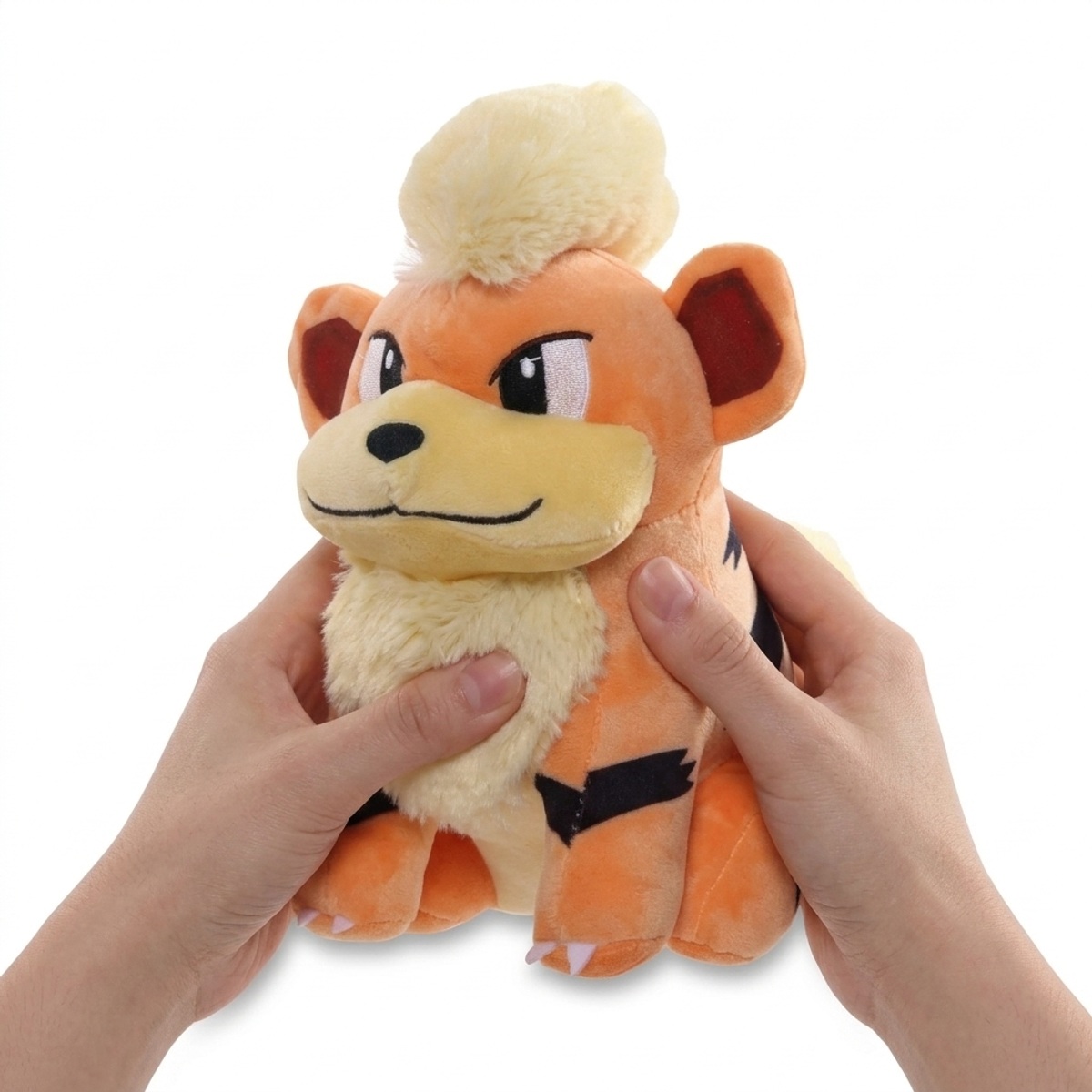 Growlithe Pluszak trzymany w rękach