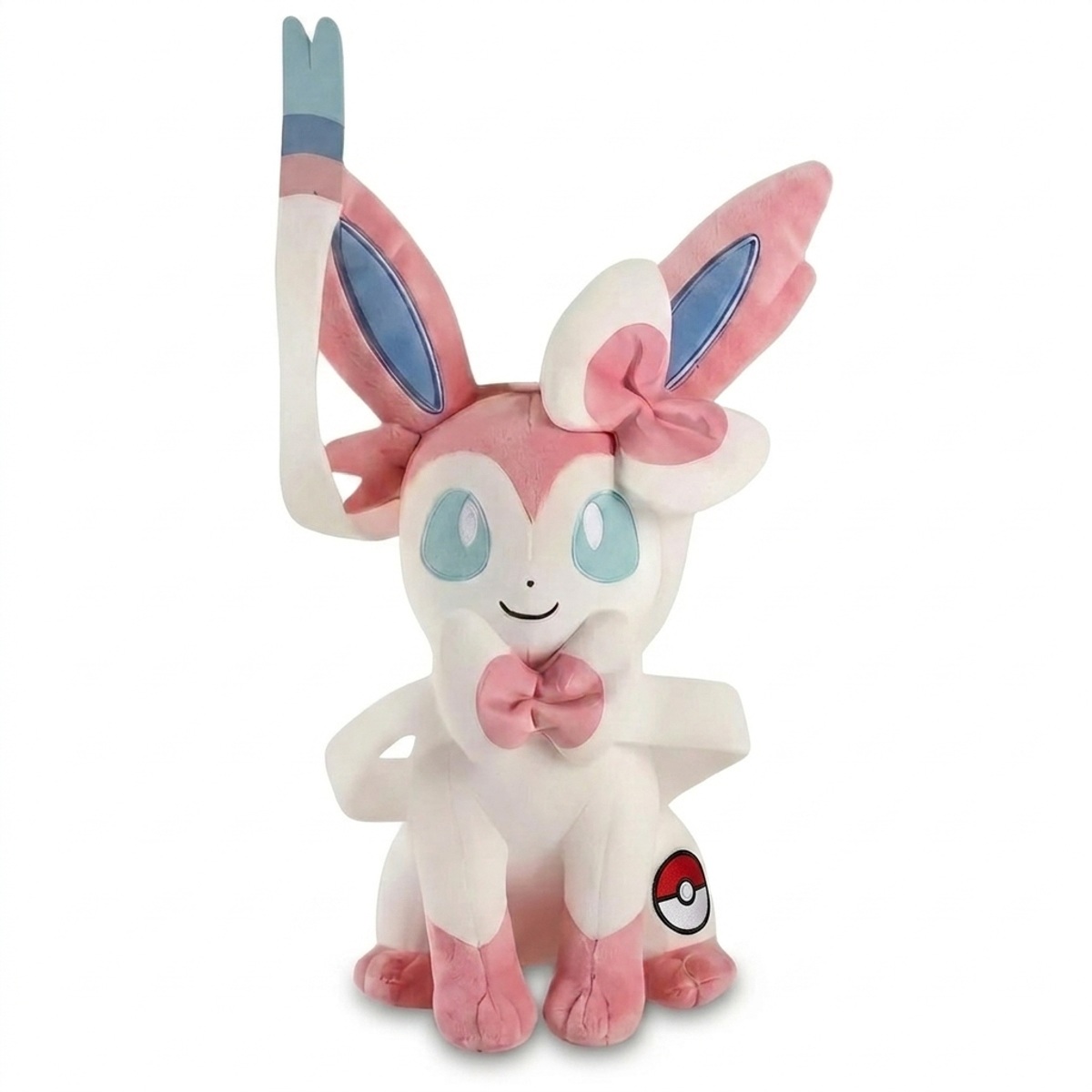 Sylveon Pluszak z odznaką potwierdzającą autentyczność produktu.
